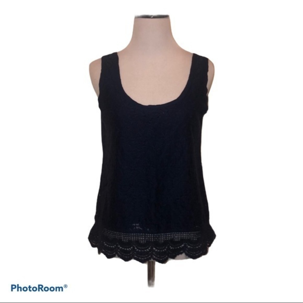 5/$30 🎈 Mossimo medium navy lace tank top‎